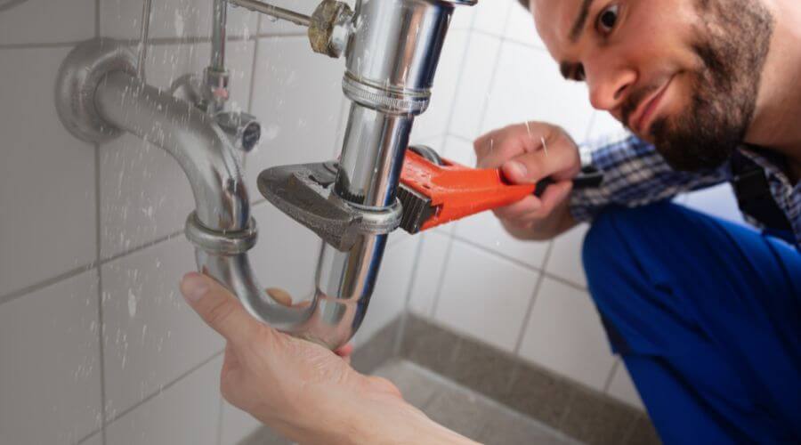 Professional same day plumber services in Mechanicsburg, IL